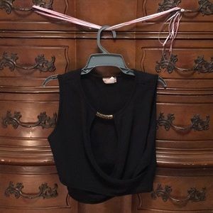 Black Crop Top w Gold perfect for a night out! ✨